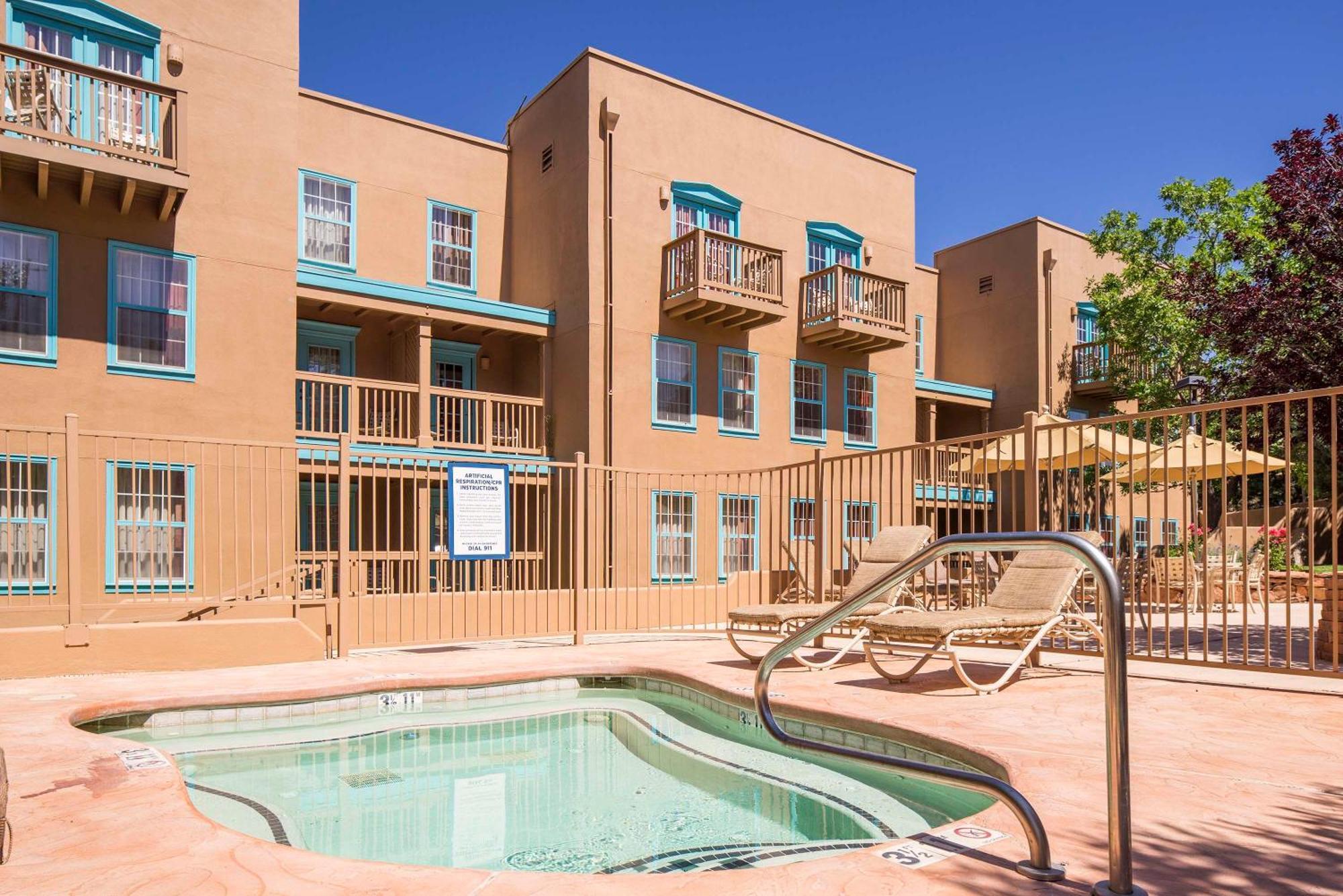 De By Diamond Resort 3*